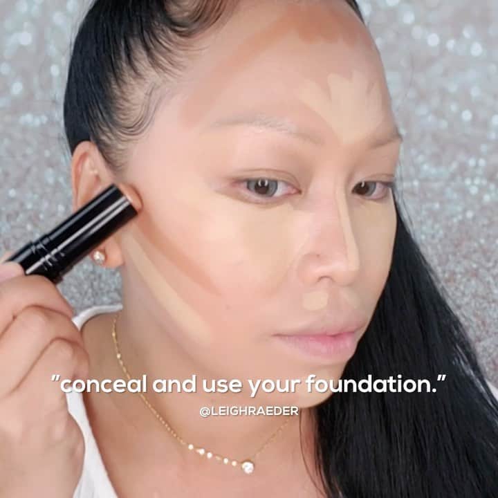 Motives Cosmeticsのインスタグラム：「Take the quiz to find your perfect foundation match 🖤 #motivescosmetics   Shade finder quiz available at motivescosmetics.com ✨」