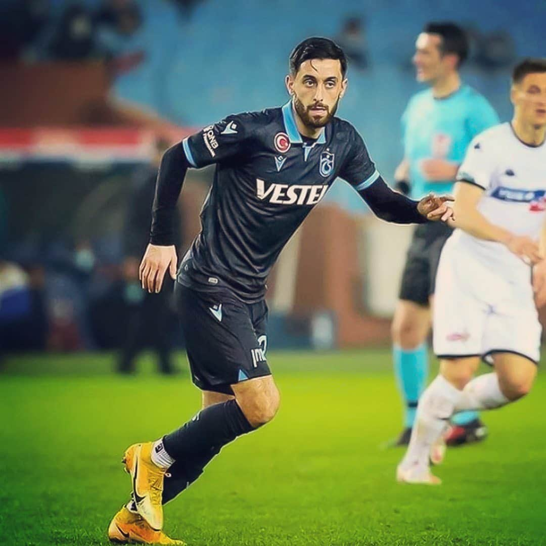 ユーニス・マーリさんのインスタグラム写真 - (ユーニス・マーリInstagram)「3 puan bizim💪🏼 @trabzonspor」2月6日 2時45分 - ymalli10