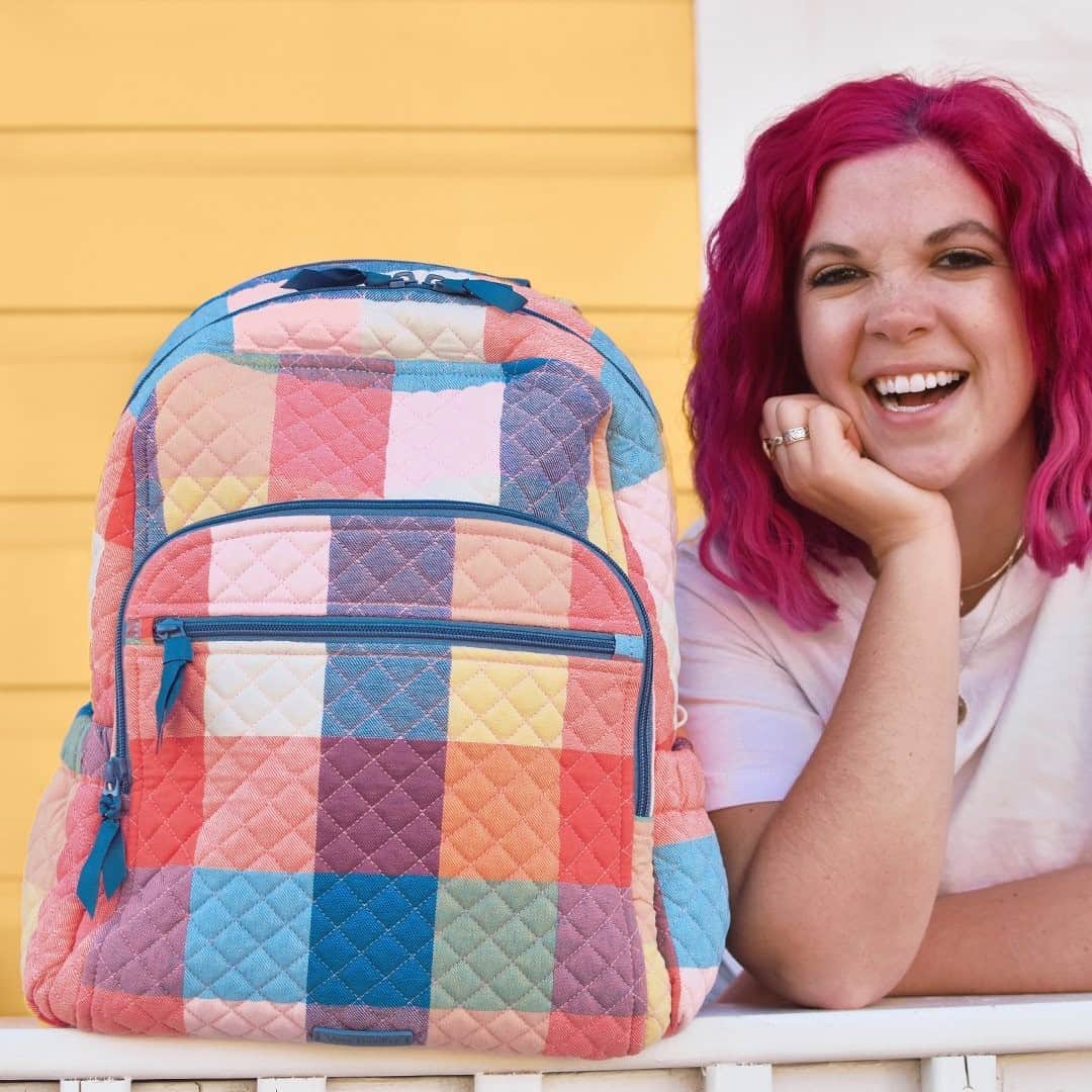 のインスタグラム：「It doesn't get better (or brighter!) than Tropics Plaid ☀️ Link in bio to shop this sunny stunner for spring.  📸: @tannaraywasilchak * * * #verabradley #new #pattern #shop #spring」