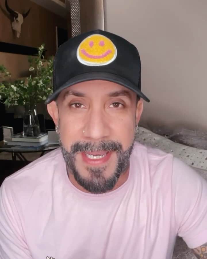 A.J.のインスタグラム：「This ones for you, @cat__davis!!!! I heard through @theLadygang that you’re a huge BSB fan, so I thought I’d sing you a little something. Thinking of you and sending endless amounts of love! ❤️」