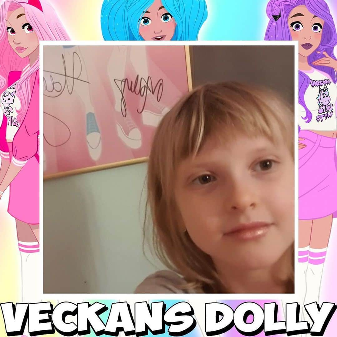 ドリー・スタイルさんのインスタグラム写真 - (ドリー・スタイルInstagram)「Veckans Dolly är: @isabellazzarri Stort grattis! 😍🎉 Vill du också bli veckans Dolly? Lägg ut en bild på dig själv och tagga #dollycolorfriday, ni kan uppdatera hela veckan. Vi kollar igenom alla bilder, varje vecka. PUSS & lycka till! 💗💙💜 Man behöver inte ha peruk eller Dolly Style kläder för att vara med •  [ Do you want to be the next ”Dolly of the week”? Just post a picture of you and hashtagg #dollycolorfriday, good luck! ] 💗💙💜 #dollystyle #weloveyou」2月6日 3時38分 - dollystyle