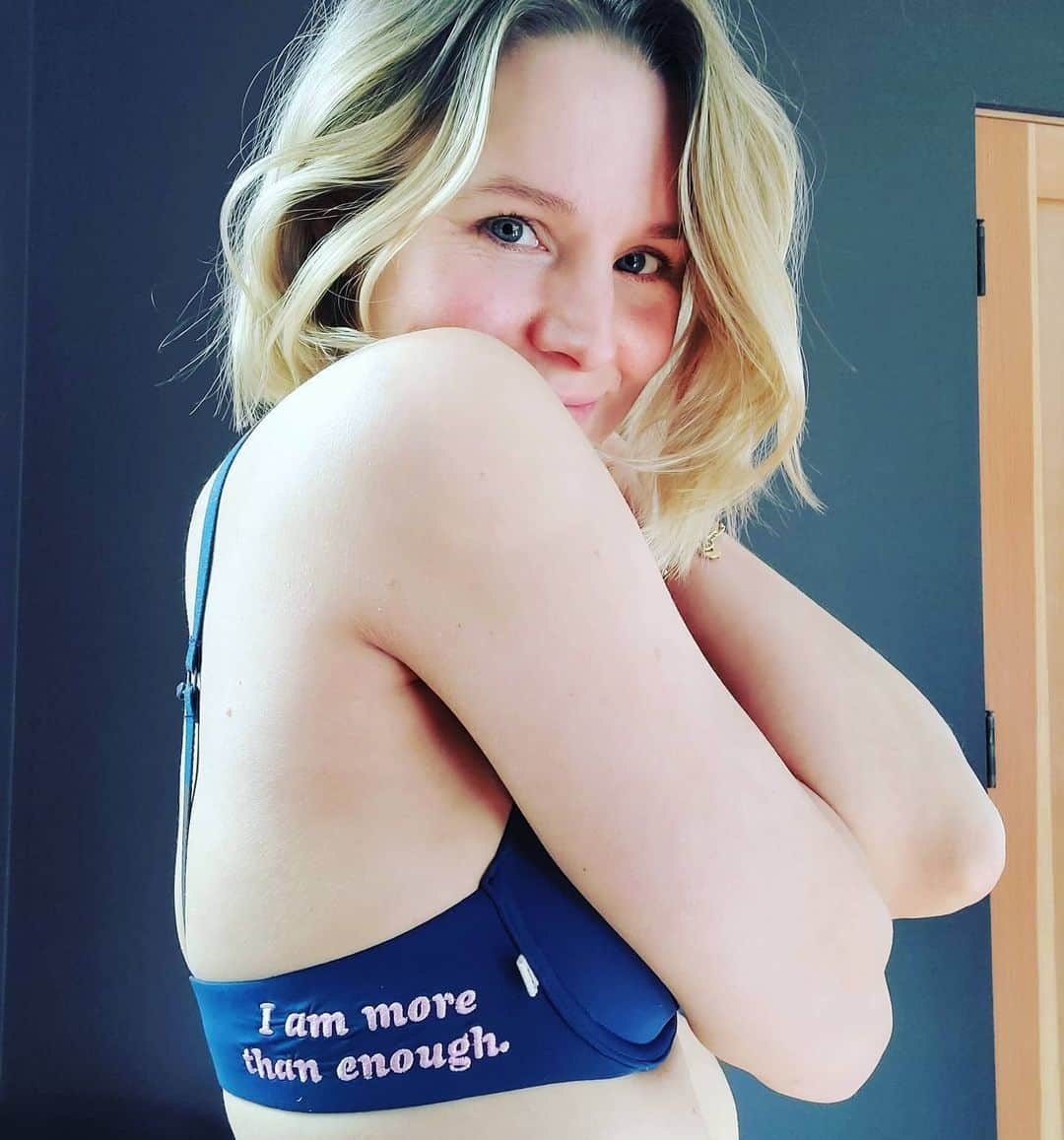 クリスティン・ベルさんのインスタグラム写真 - (クリスティン・ベルInstagram)「BREAKING NEWS: after 11 wonderful months of not wearing a Nipple Knapsack, today I put one on. But it's not just any Honker Hankey. The @femalecollective now has a collab with @harperwilde. And these amazing Upper Decker Flopper Stoppers have a very necessary hidden message for the wearer. 💜 15% of profits go to @girltrek, the largest public health + self-care movement for Black women. I'm gonna wear it with pride 🌈」2月6日 3時48分 - kristenanniebell