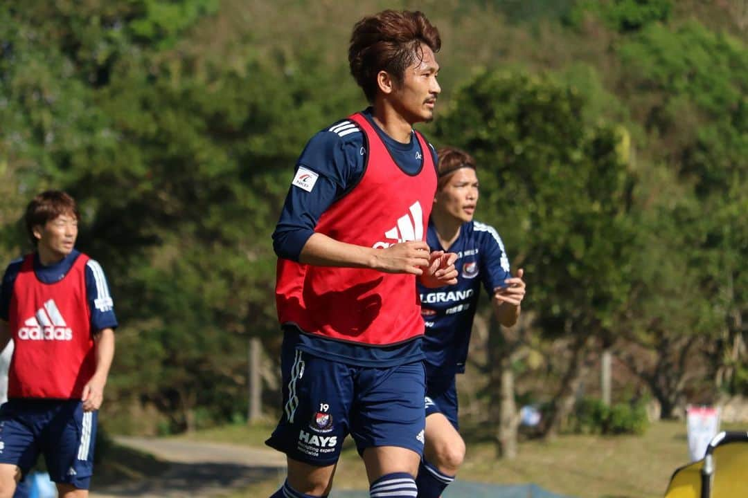 横浜F・マリノスさんのインスタグラム写真 - (横浜F・マリノスInstagram)「✌️✊🖐 #fmarinos #training #camp #キャンプ」2月5日 18時58分 - yokohamaf.marinos