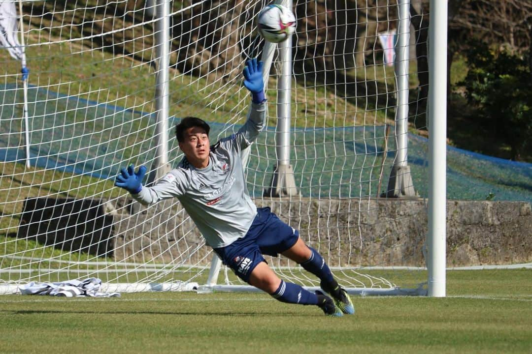 横浜F・マリノスさんのインスタグラム写真 - (横浜F・マリノスInstagram)「✌️✊🖐 #fmarinos #training #camp #キャンプ」2月5日 18時58分 - yokohamaf.marinos