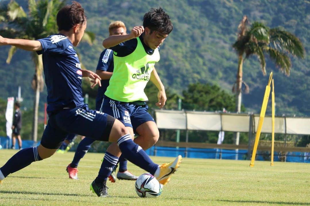 横浜F・マリノスさんのインスタグラム写真 - (横浜F・マリノスInstagram)「✌️✊🖐 #fmarinos #training #camp #キャンプ」2月5日 18時58分 - yokohamaf.marinos