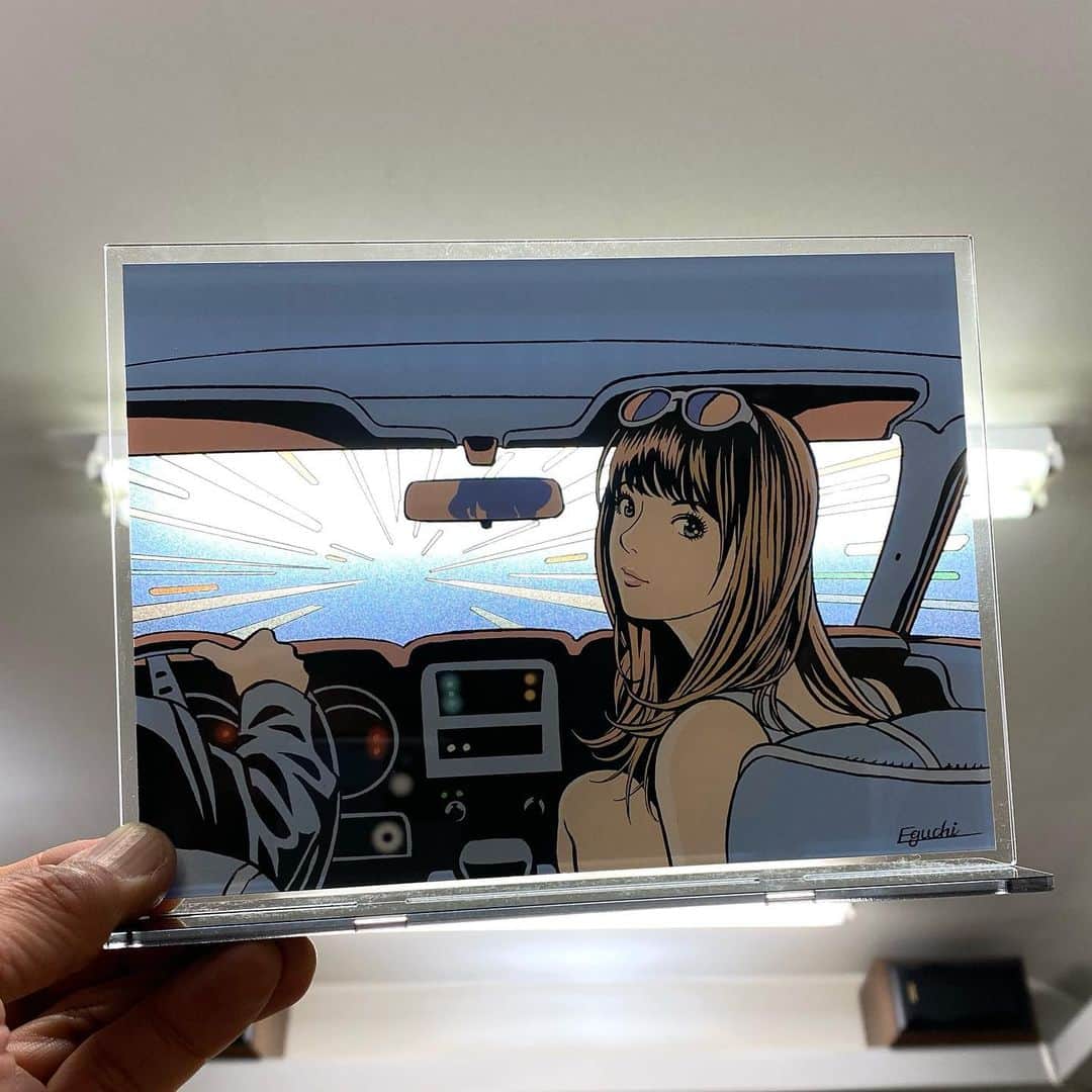 江口寿史のインスタグラム：「スクエアポップスタンドは光を透過すると、ホラこんなに素敵だよ！いいでしょう！」