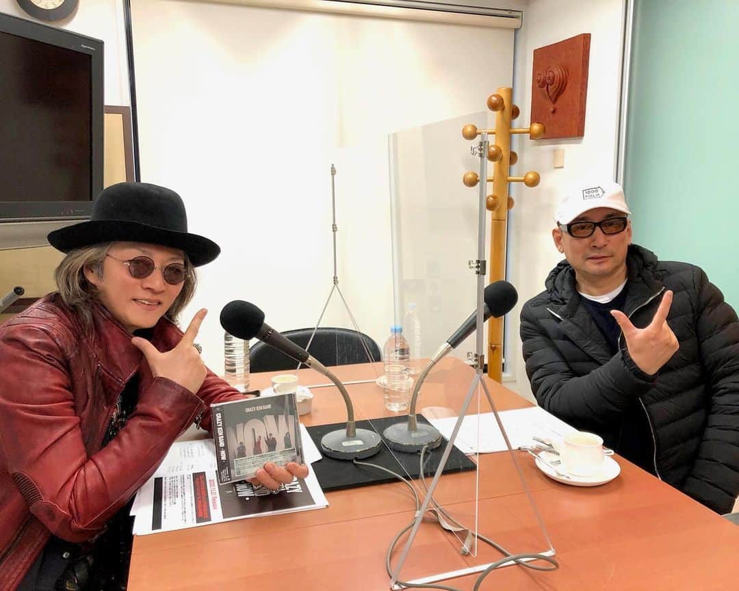 クレイジーケンバンド【公式】のインスタグラム：「石井竜也さんの番組FM yokohama「JAL presents FLYING HEART」に 今週来週(2/7,14)とゲスト出演させていただきます。 あんな話やこんな話、石井さんの軽快なトーク非常に楽しかったです。イイネ！  番組名：JAL presents FLYING HEART 放送局：FM yokohama ※radikoを利用すれば全国どこでもご試聴いただくことが可能です。 放送日：2月7日（日）＆14日（日）お昼12:00～12:30 ナビゲーター：石井竜也 ゲスト：横山剣（クレイジーケンバンド）  #クレイジーケンバンド #crazykenband #ckb #横山剣 #石井竜也 #米米CLUB #fmyokohama #flyingheart」