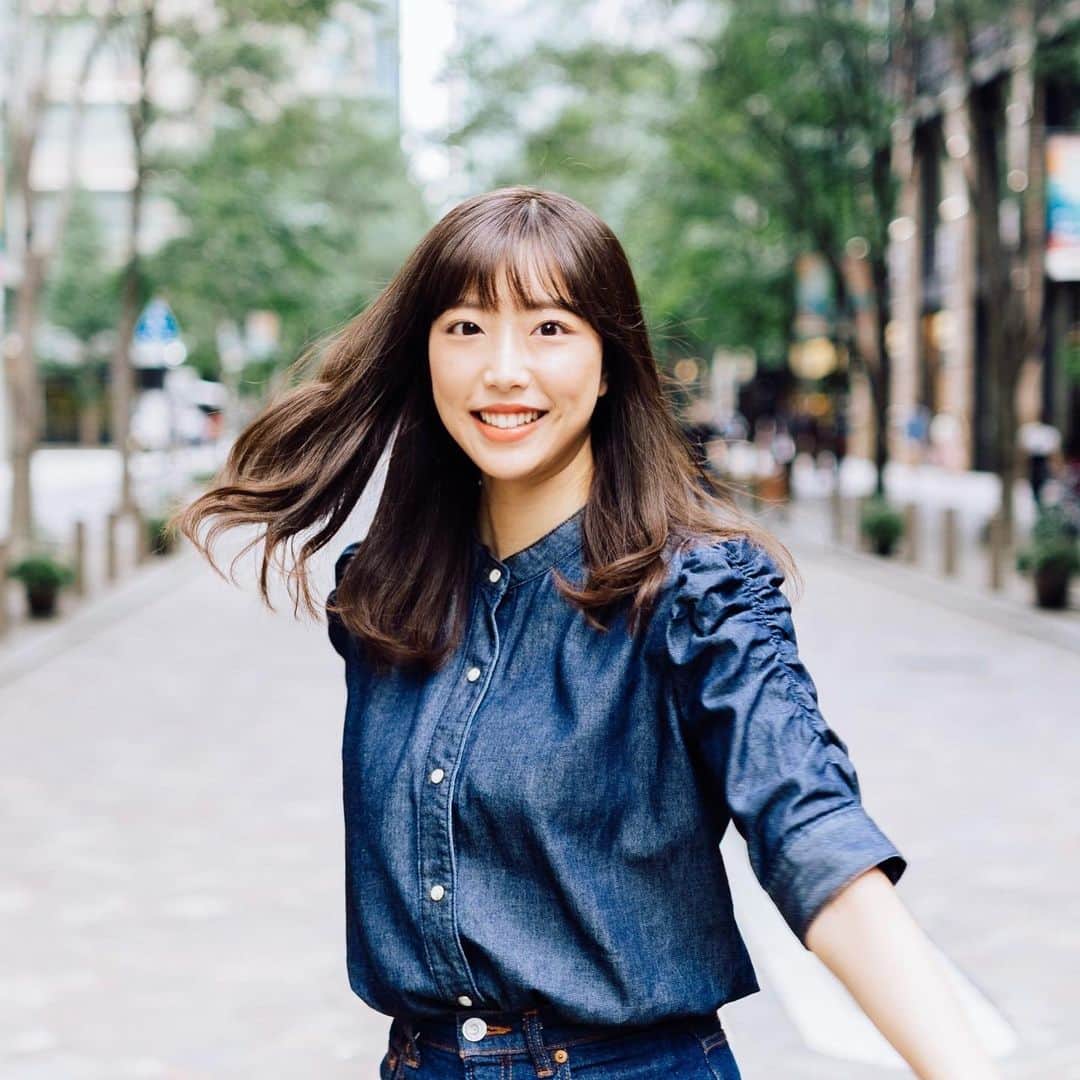 渥美友里恵のインスタグラム：「🚥 今日は歩けど歩けど信号が青に変わって”信号待ち”をしない日でした✌︎ 明日も頑張る🐘  #渥美友里恵 #shooting」