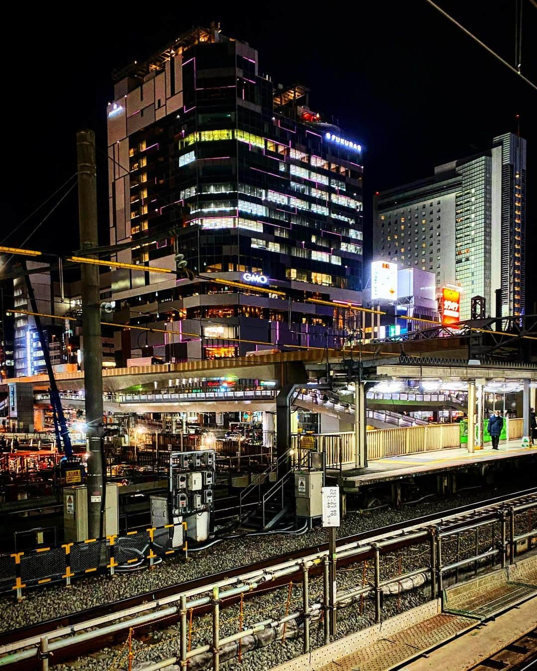 SHiNNOSUKEさんのインスタグラム写真 - (SHiNNOSUKEInstagram)「渋谷の景色がどんどん変わってくなー。  今日は滅多に乗らない湘南新宿ライン。  ちょっくらお打ち合わせに行って参ります。  #渋谷 #再開発 #rookiezispunkd #stuw」2月5日 19時23分 - shinnosuke_rookiez