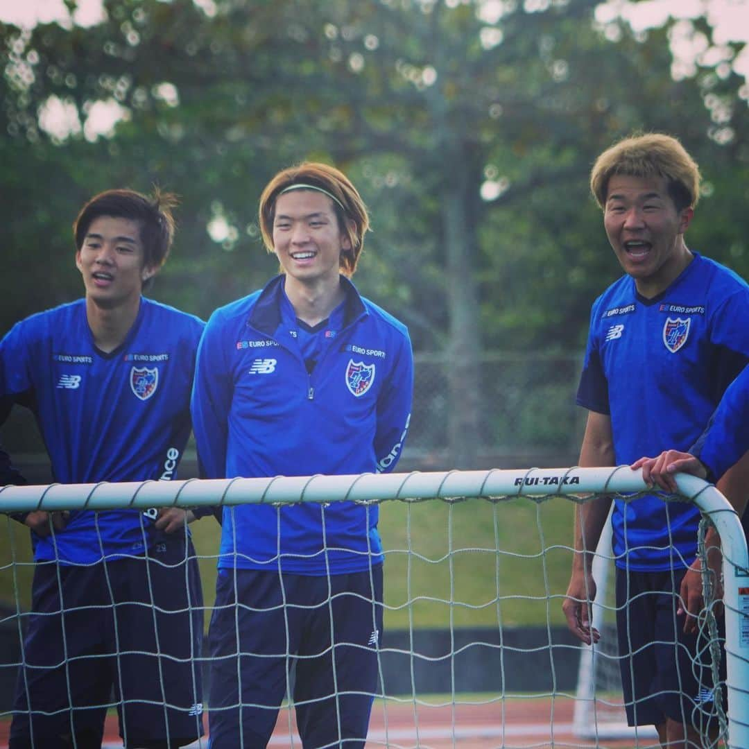 FC東京オフィシャルグッズさんのインスタグラム写真 - (FC東京オフィシャルグッズInstagram)「🔵🔴 #2021沖縄camp   10日目です!!🙌 オフ明けのトレーニングでしたが、バチバチした競り合いが多く見られました✊✊✊🔵🔴 #レアンドロ #アダイウトン #渡邊凌磨 #野澤大志ブランドン #森重真人 #蓮川壮大 #中村拓海 #永井謙佑 #岡崎慎 #安部柊斗 #小川諒也 #渡辺剛 #FC東京 #fctokyo #沖縄camp #沖縄 #okinawa #キャンプ #camp #fctokyo #tokyo」2月5日 19時31分 - fctokyoofficial