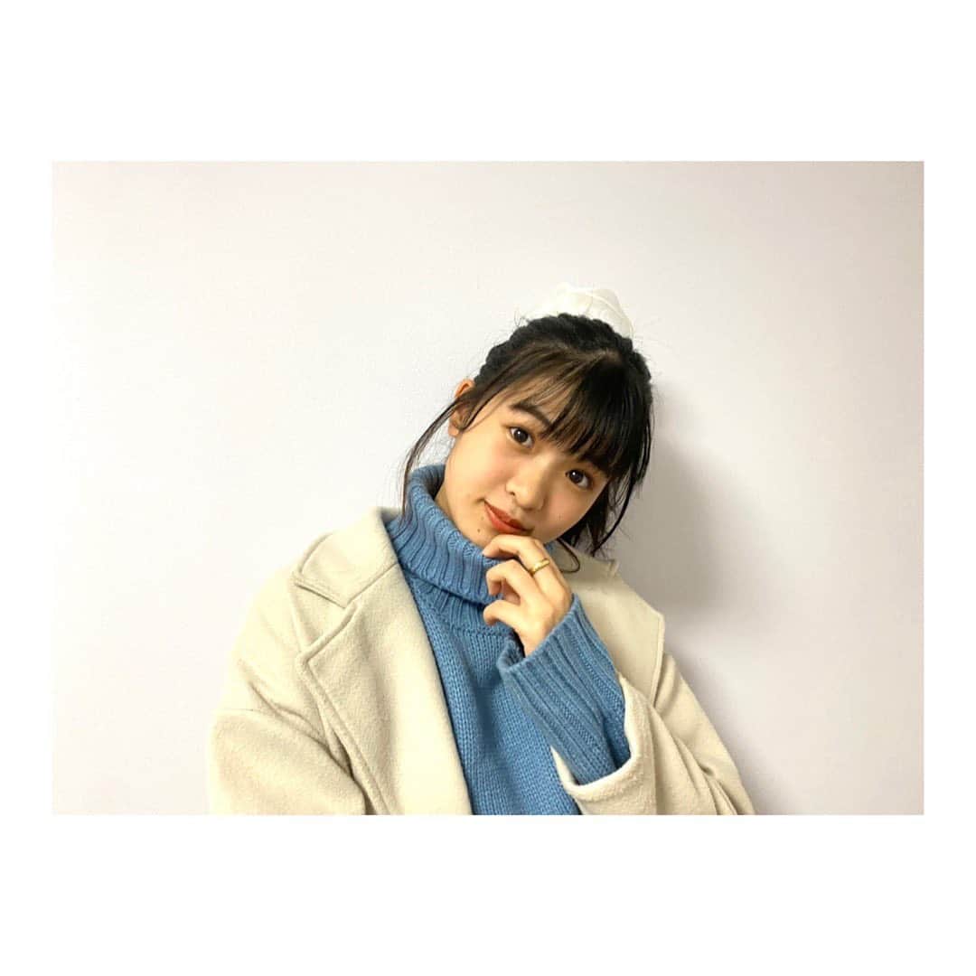 湊胡遥のインスタグラム：「・ 今月号では、高1モvs中3モのモテバトルもあります…！ 自宅から参戦しましたっ☺︎ 結果は是非紙面で！！笑」