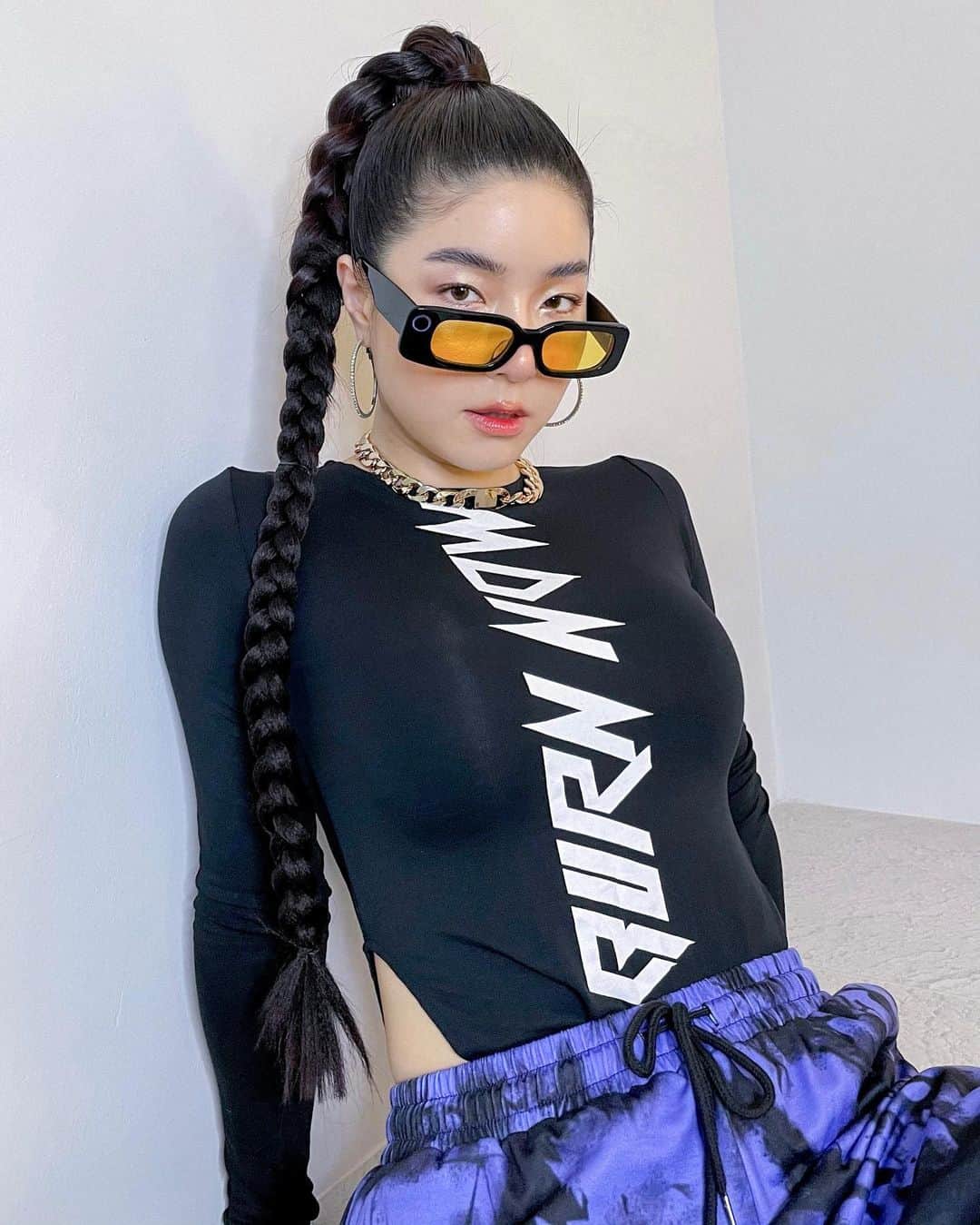 GYEON SEOのインスタグラム：「_* sassy, bad and bougie 💋 . . @yalemakeup_st  @khantarot_ball  @burnskin_official  @mashopstudio」
