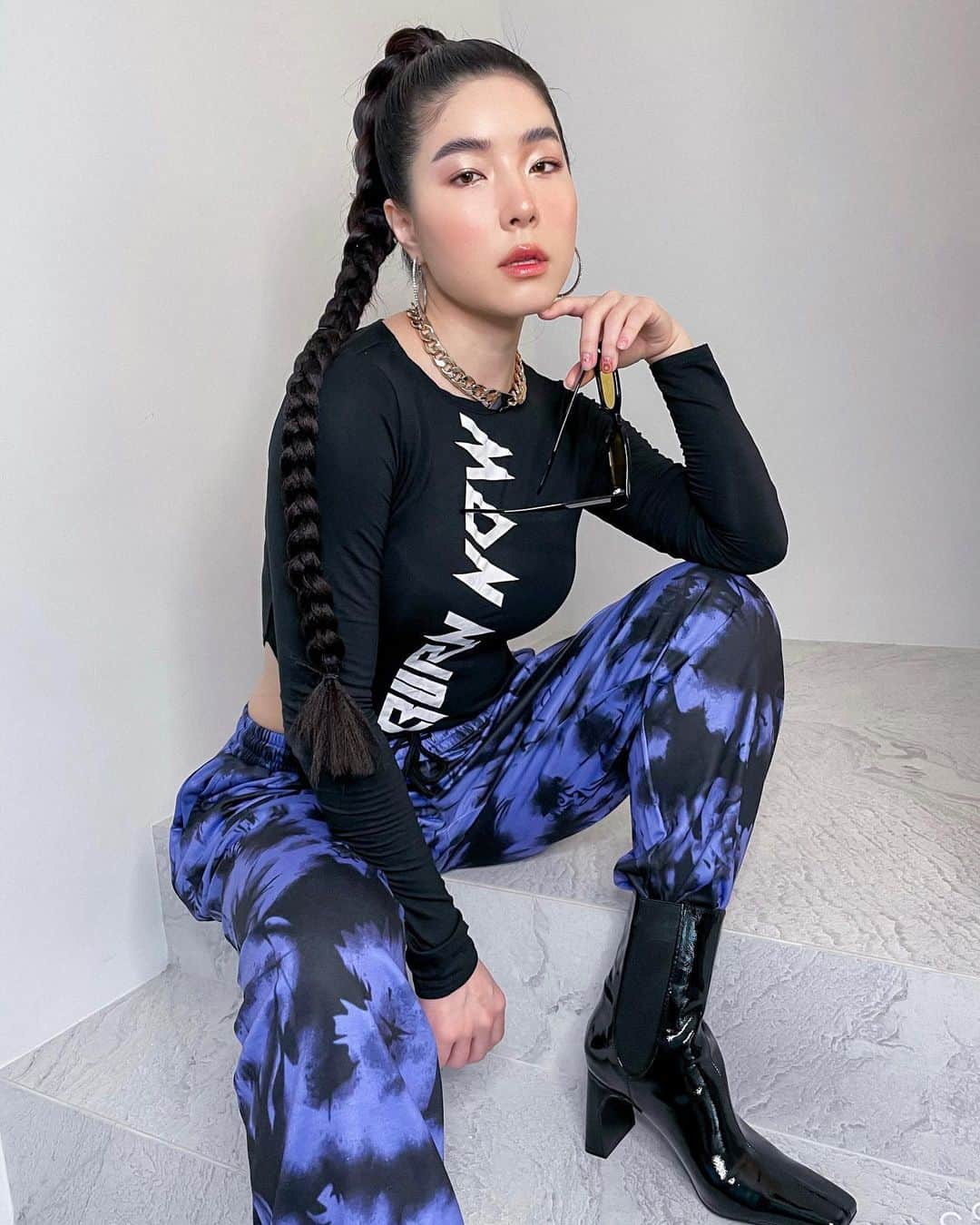 GYEON SEOのインスタグラム：「_* sassy, bad and bougie 💋 . . @yalemakeup_st  @khantarot_ball」