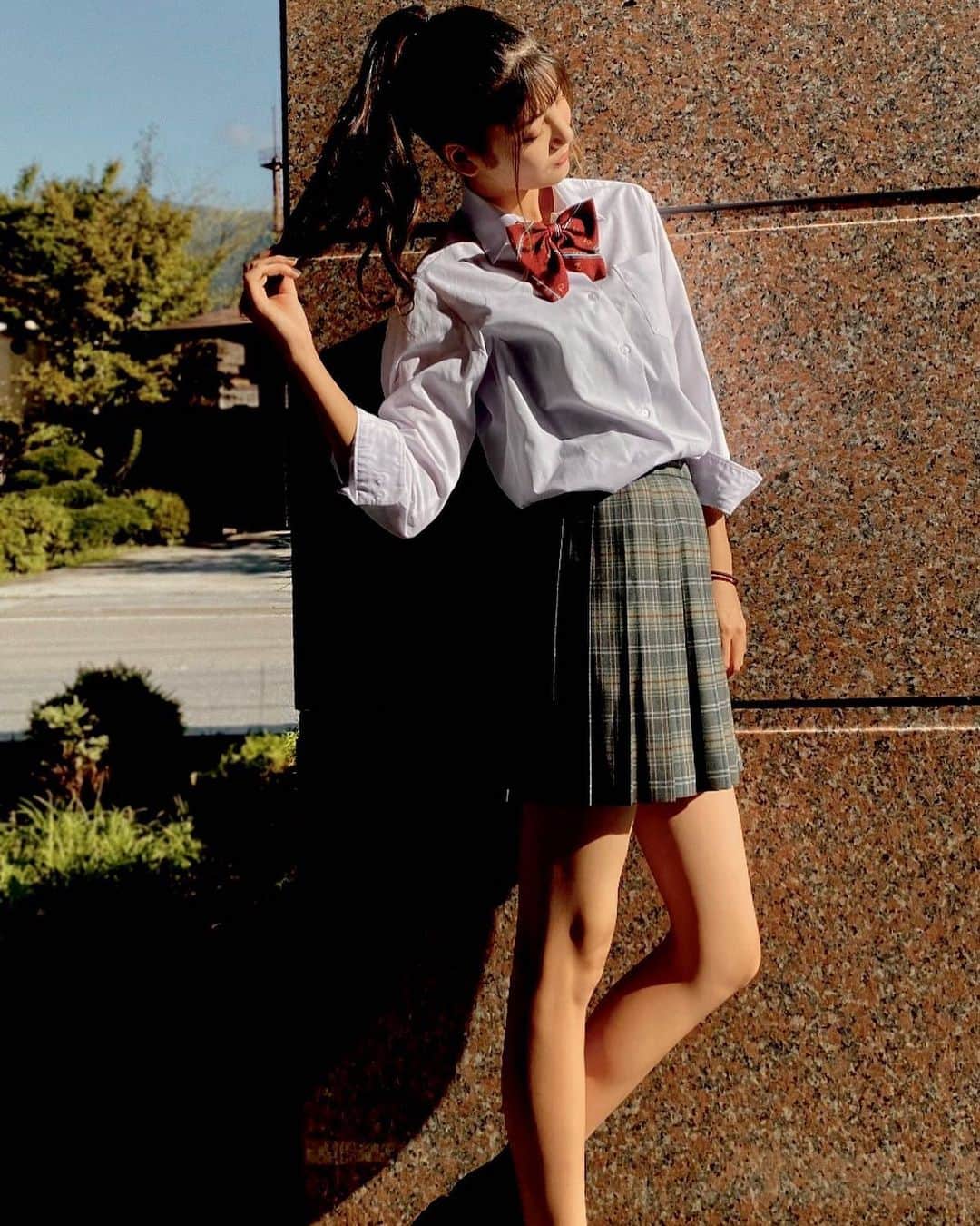 サントス飛鳥のインスタグラム：「制服姿もあと数ヶ月でコスプレになるのか、、、   #selfie #like #instagood #ootd #fashion #style #셀카 #셀스타그램 #얼스타그램 #소통해요 #我 #自拍#粉我 #时装 #jk #高校生 #selfiegram #02 #恋ステ #恋する週末ホームステイ」