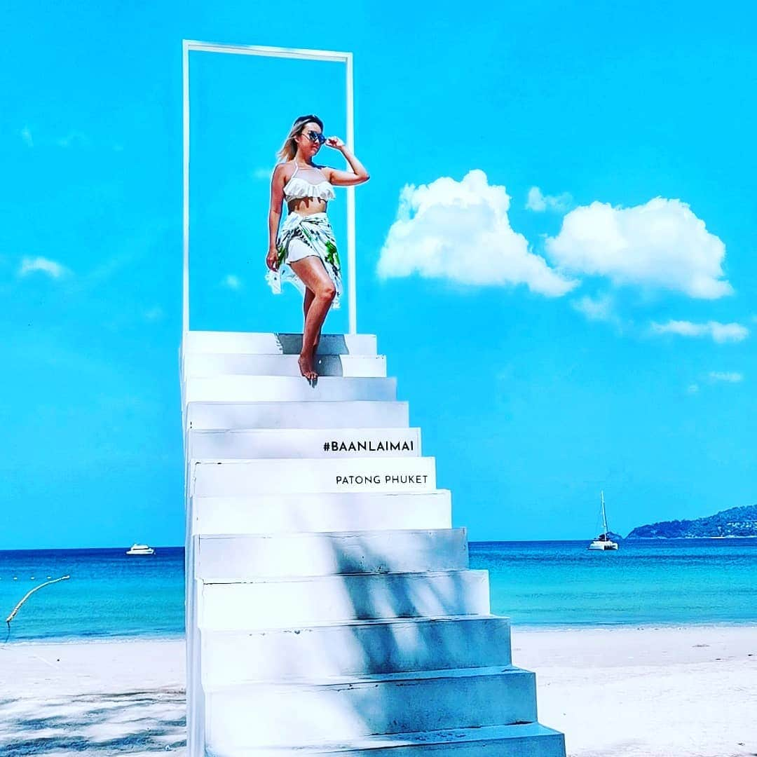 Nicole Chenさんのインスタグラム写真 - (Nicole ChenInstagram)「Stairway to heaven here we go phuket ;) Thank you to a passerby local who help me take this picture !  #stairwaytoheaven #phuket2021 #phuket #lifestyle #holiday」2月5日 19時45分 - nicolechen.tv