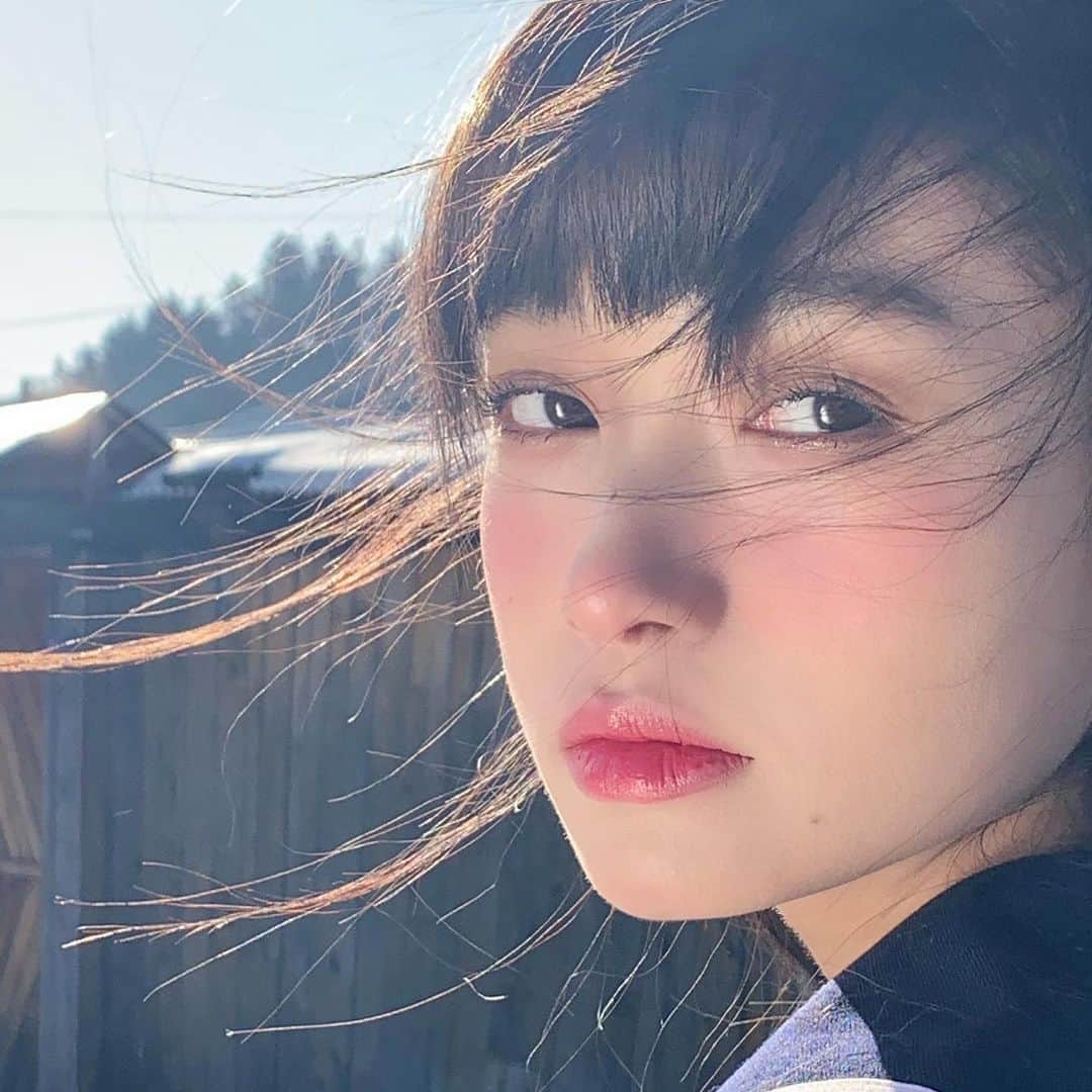 星來のインスタグラム：「外国人×国宝級美人。 透明感 美しすぎる件。。 #外国人 #国宝級美人 #美しい #透明感 #いいね返し #インスタ映え #instagood #instalike #f4f #l4l #likeforlikes #likeforfollow #いいねした人全員フォローする #お洒落さんと繋がりたい #美男美女と繋がりたい」