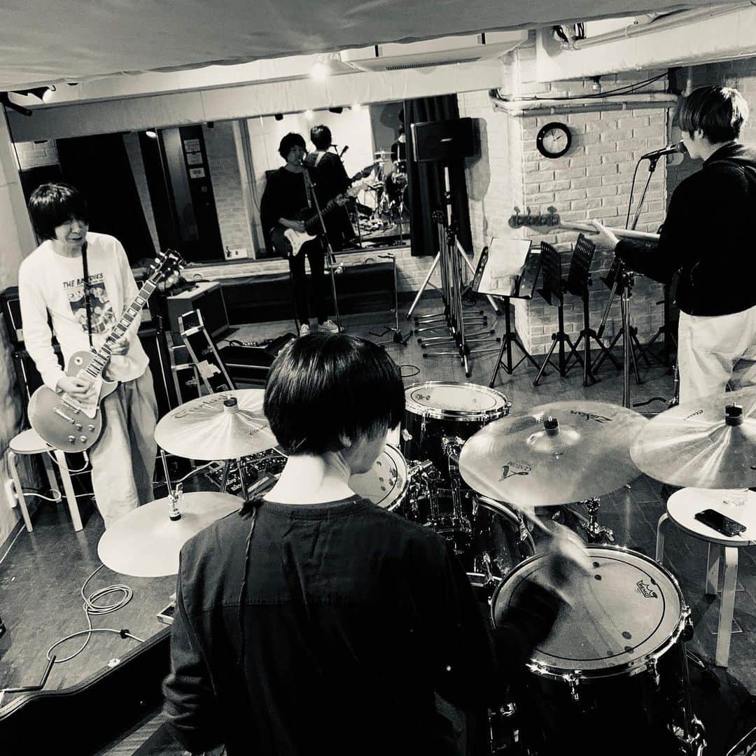 THE BAWDIESのインスタグラム