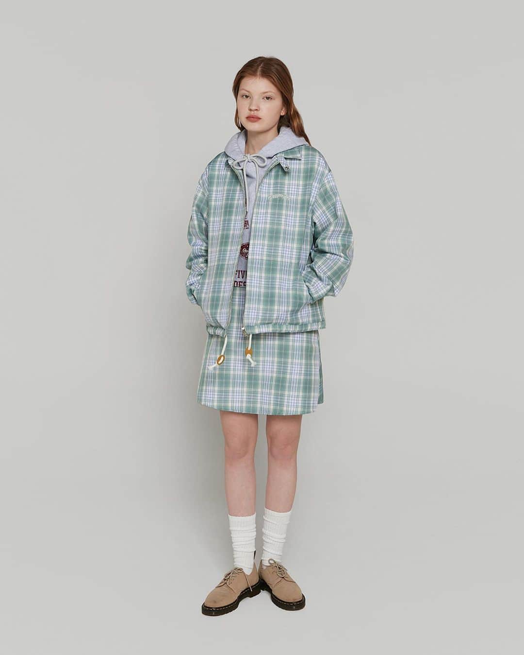 Second Brand Of O!Oiのインスタグラム：「[EVENT] 21SP FIVETWO ACADEMY 2/8일 공개되는 새로운 컬렉션의 응원 메세지를 남겨주세요! 추첨을 통해 다섯 분께 쇼핑 지원금 50,000원을 드립니다🎟  [이벤트 기간] 02.05 (FRI) - 02.08 (MON)  [당첨자 발표] 02.09 (TUE)  @5252byoioi 스토리 안내 및 DM 안내   #5252byoioi #oioi #오아이오아이 #oioipt」