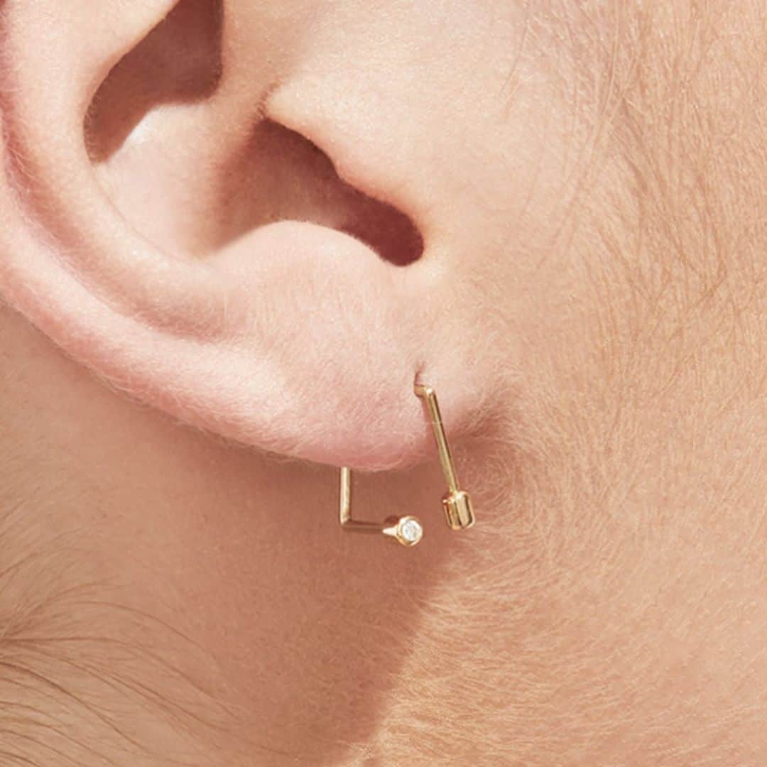 SHIHARAさんのインスタグラム写真 - (SHIHARAInstagram)「#ShiharaTwist Earring.   #shihara #earring #18kgoldjewelry #yellowgold」2月5日 20時22分 - shihara