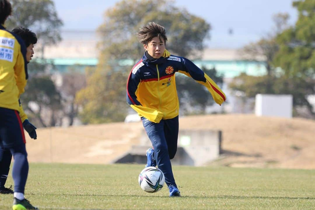 針谷岳晃さんのインスタグラム写真 - (針谷岳晃Instagram)「島原キャンプ終わりました、また次の沖縄からみんなで頑張りましょ〜！まじでキツかった。同部屋はカキ君でした。ルドーが強かった模様。桃鉄は弱い。 #島原キャンプ#センパチ」2月5日 20時28分 - take.harigaya_official