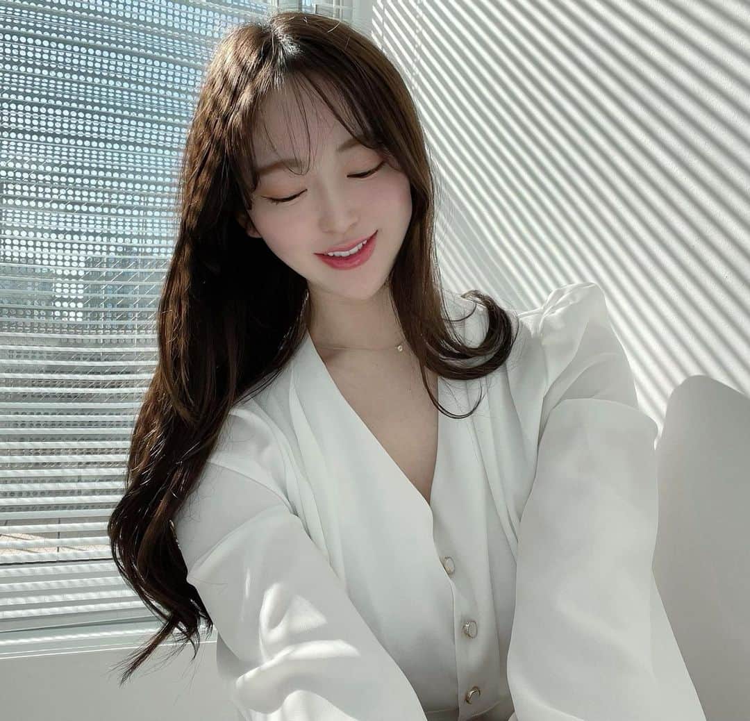 natsu_772のインスタグラム：「🕊🌞🤍✨」