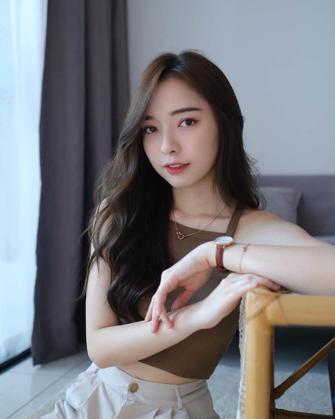 STEPHY YIWENさんのインスタグラム写真 - (STEPHY YIWENInstagram)「Surprise your loved one with meaningful gift to make this Valentine’s Day even more memorable! 💞   So excited to share that @danielwellington has just released their new Elan Unity Collection which consist of the Unity Bracelet & Necklace.   You can enjoy a special 10% off with any 2 or more items purchase. Remember to quote [StephyDW] for extra 15% off with complimentary limited-edition gift wrapping! It’s free shipping on all orders and offer ends 14th February 2021.  Happy shopping!❤️❤️  #DanielWellington #DWGiftsOfLove #DWMalaysia #DWinMY」2月5日 20時34分 - stephyyiwen