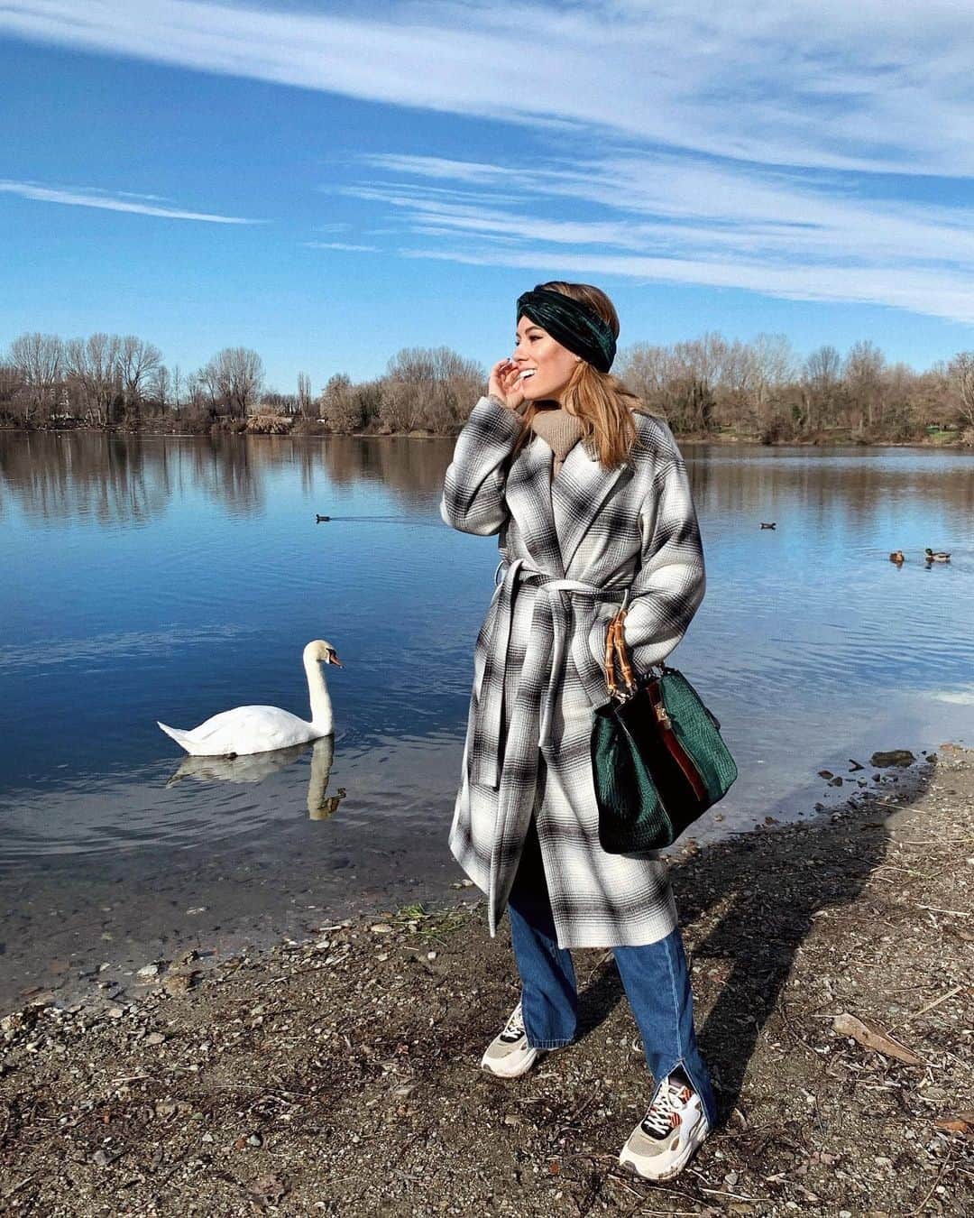 セラフィーニのインスタグラム：「The beauty of little things ✨⁠ Thanks to @erikabarbato for taking us with her on this nice walk in nature!⁠ #WeAreSerafini #SerafiniShoes⁠ .⁠ .⁠ .⁠ .⁠ #nature #womanstyle #outfitinspiration #musthave #limitededition #sneakers #shoes #fashion #sneaker #sneakersaddict #style #sneakerheads #streetwear #ootd #vans #converse #nike #adidas #streetstyle #igsneakercommunity  #sneakerporn #sneakerholics #sneakerfreaker #footwear #shoesaddict #sunnyday #positivevibes #milan」