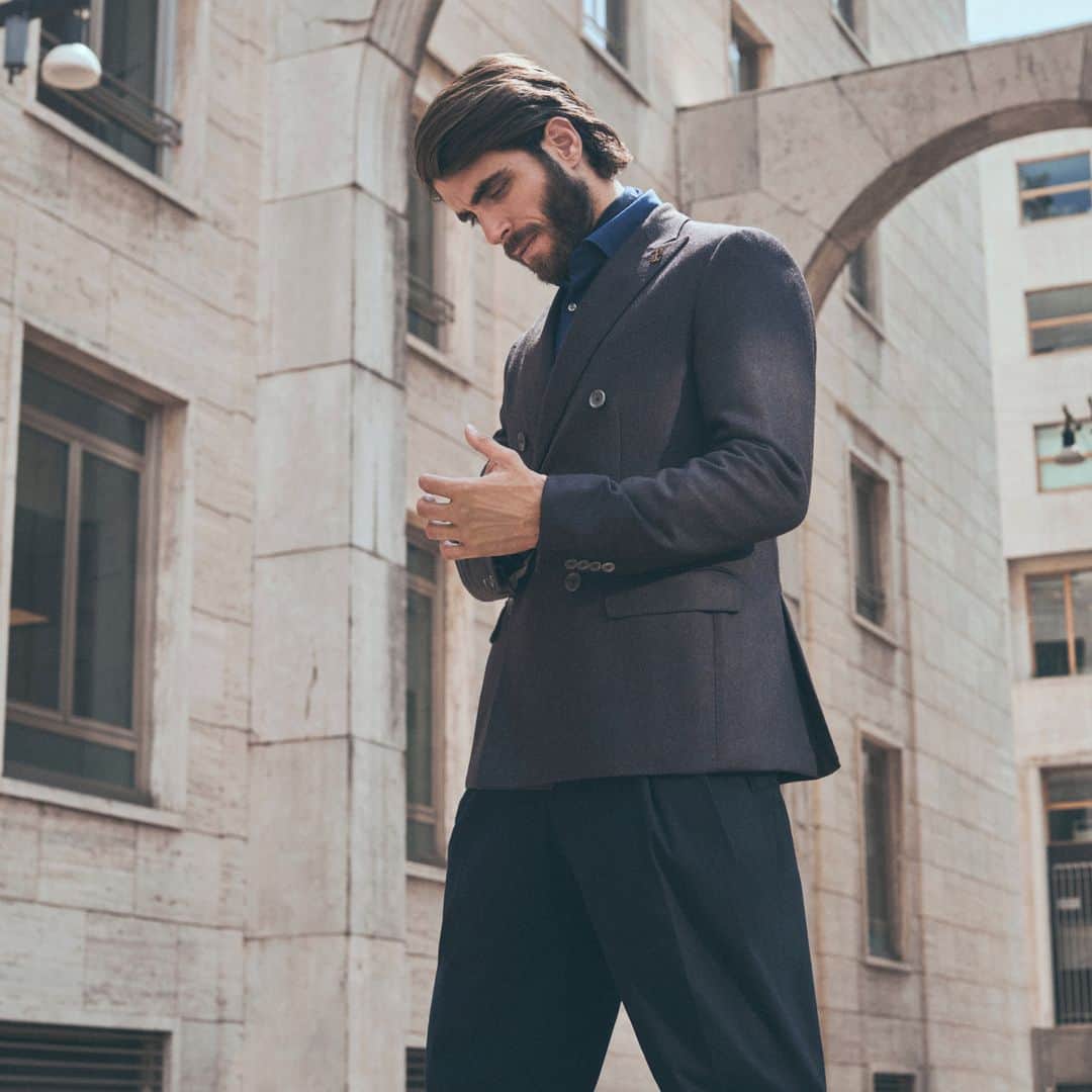 のインスタグラム：「Urban style, the preferred choice of the modern elegant men. #PalZileri #FW20⁣  @stefanogaluzzistudio @vankhokhlov @davebramby @marco__rossetti @giulioggv」