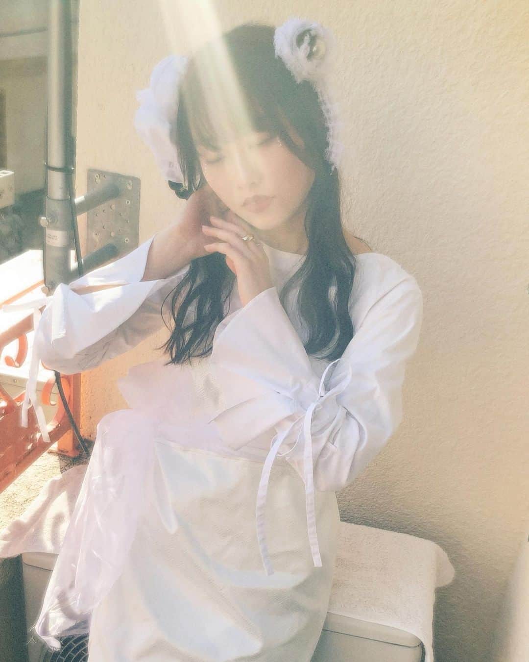 としお理歩さんのインスタグラム写真 - (としお理歩Instagram)「📸@gyoza_to_   衣装はお友達がデザインした服。  #film #作品撮り#フィルム」2月5日 21時04分 - riho_toshio