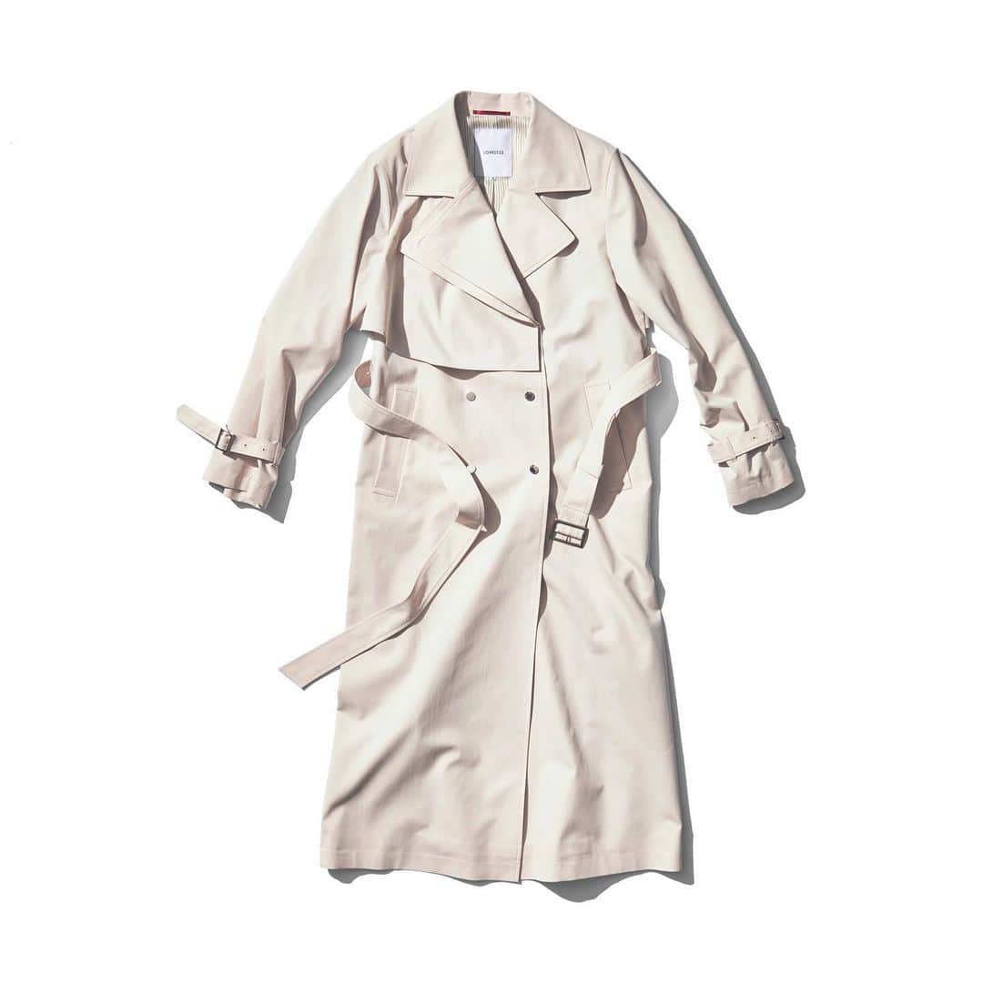 LOVELESS/GUILD PRIME 公式アカウントのインスタグラム：「LAYER OVER TRENCH COAT  この春LOVELESSが新たに提案するのはオーバーサイズに今年らしいアイボリーカラーのロング丈トレンチコート。マニッシュにもカジュアルにも着こなせる無駄の無いそぎ落とされたミニマルなデザイン。アイボリーカラーがどんなスタイリングにも馴染み、クリーンな印象を引き立てる。肌馴染みの良いベージュカラーもご用意しております。  LOVELESS 2021 Springコレクション第一弾が2/10(水)より各ショップ及びオンラインストアで発売いたします。現在オンラインストアでは予約キャンペーンを開催中。  #loveless #21ss #loveless_women #loveless_select #springcoat #springouter  #newseason #newarrival  #ラブレス #ラブレスセレクト」