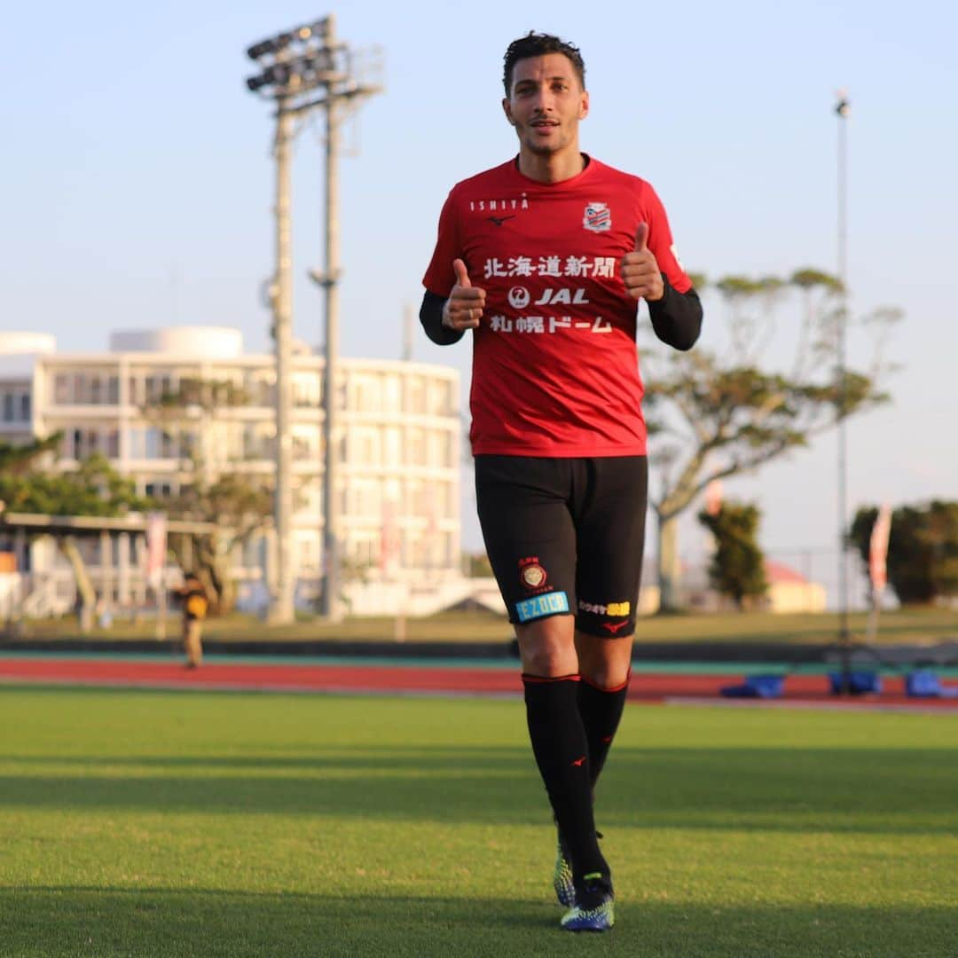 ジェイ・ボスロイドさんのインスタグラム写真 - (ジェイ・ボスロイドInstagram)「It’s great to be back in training with the boys, now the hard work begins!   #consadole#team#together#win#belief#determination#striveforgreatness#blessed#hardwork#dedication#soccer#football#training#japan#jleague#adidas」2月5日 21時40分 - jaybothroyd