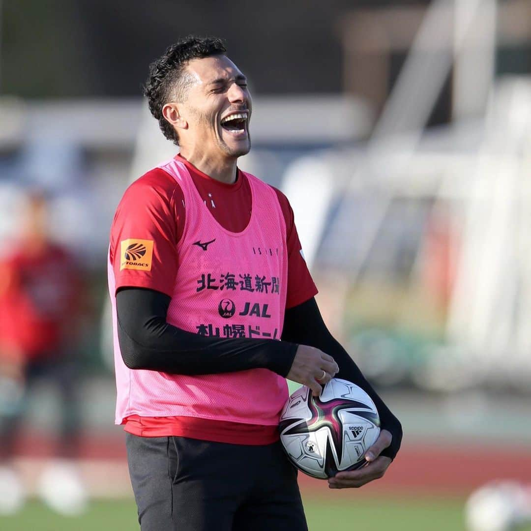 ジェイ・ボスロイドさんのインスタグラム写真 - (ジェイ・ボスロイドInstagram)「It’s great to be back in training with the boys, now the hard work begins!   #consadole#team#together#win#belief#determination#striveforgreatness#blessed#hardwork#dedication#soccer#football#training#japan#jleague#adidas」2月5日 21時40分 - jaybothroyd