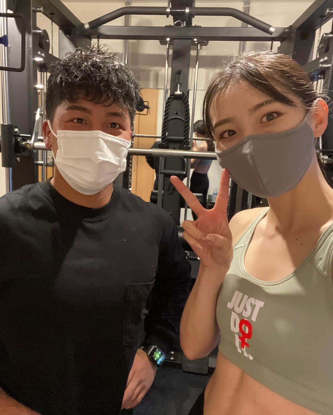 宮原華音さんのインスタグラム写真 - (宮原華音Instagram)「🏋️🏋️🏋️🏋️🏋️🏋️﻿ ﻿ ﻿ 久しぶりにパーソナルジムへ﻿ 行ってきました🏋️﻿ ﻿ ﻿ 下半身に集中でやってもらったけど﻿ 途中でぷるぷるしてしまうくらい﻿ 効きました笑﻿ ﻿ 全然ジム行ってなかったから﻿ 怠けてた自分を実感しました😨﻿ ﻿ ﻿ DMしたらトレーニングしてくれるようなので﻿ みんなしてみてね😎✌️  #筋トレ #トレーニング #workout #ダイエット #フィットネス #ジム #training #fitness #diet #gym #筋肉 #プロテイン #筋トレ女子 #筋トレダイエット #トレーニング女子 #nike #ナイキスニーカー #ナイキ #ナイキ女子」2月5日 21時40分 - miyahara_kanon