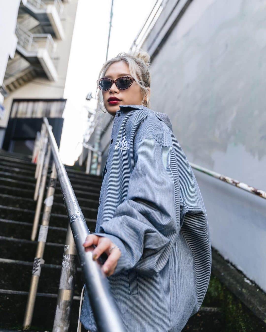 acaneのインスタグラム：「・ MoBB 2020 春夏、秋冬、に引き続き 2021 春夏のモデルもさせていただきました！  🔥 @mobb_brand 🔥 🔥 @mobb_brand 🔥 🔥 @mobb_brand 🔥  毎回書いてるけど、 福岡時代から好きなブランドの モデルをさせていただけること めちゃくちゃ嬉しいし光栄です！！  微力ですが、MoBBを これからも盛り上げていきたい！ ありがとうございました😭✌🏼🔥  今日はたくさん フィード更新しとるけど、 みんなコメントしてね☺️笑  #mobbbrand #MoBB #2021ss」