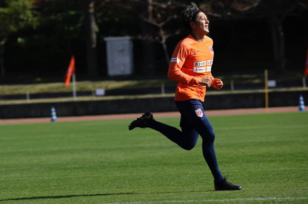 馬渡和彰さんのインスタグラム写真 - (馬渡和彰Instagram)「﻿ ﻿ 沖縄キャンプ13日目⚽️﻿ ﻿ ハードに練習してますが、残りの期間で体がどう仕上がっていくのか楽しみです😁﻿ ﻿ 明日も頑張りまーす💪‼️﻿ ﻿ #大宮アルディージャ #ardija #SHOW﻿ #馬渡和彰 #8﻿ #adidas #adidasfootball #adidastokyo」2月5日 21時34分 - kazuaki_mawatari