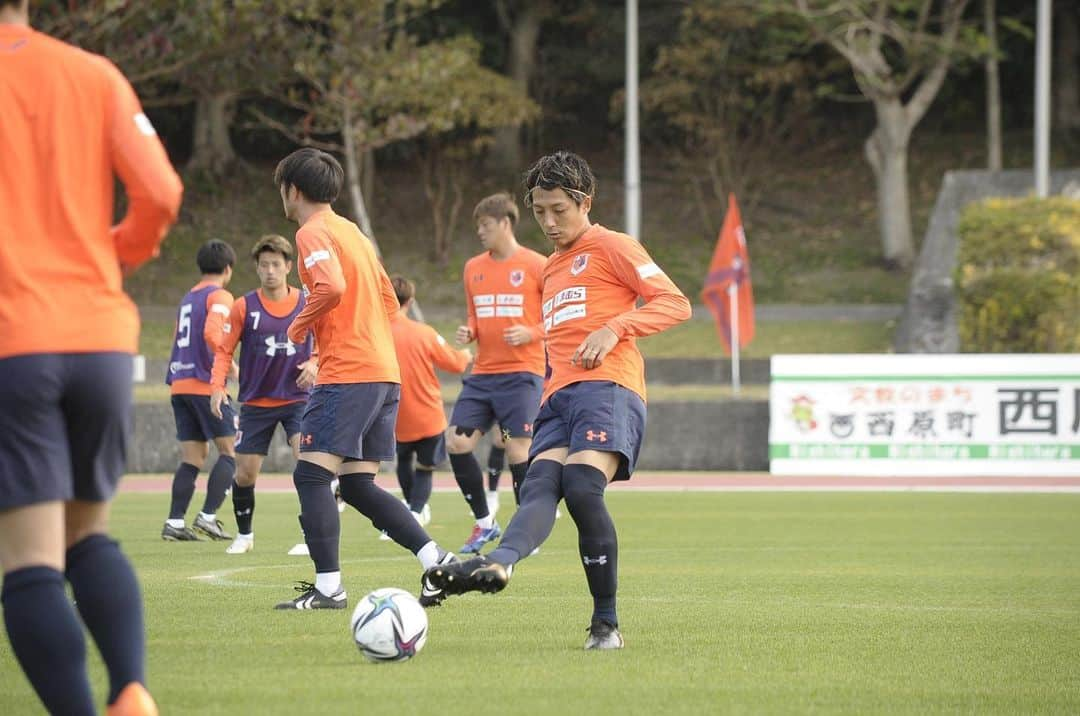 馬渡和彰さんのインスタグラム写真 - (馬渡和彰Instagram)「﻿ ﻿ 沖縄キャンプ13日目⚽️﻿ ﻿ ハードに練習してますが、残りの期間で体がどう仕上がっていくのか楽しみです😁﻿ ﻿ 明日も頑張りまーす💪‼️﻿ ﻿ #大宮アルディージャ #ardija #SHOW﻿ #馬渡和彰 #8﻿ #adidas #adidasfootball #adidastokyo」2月5日 21時34分 - kazuaki_mawatari