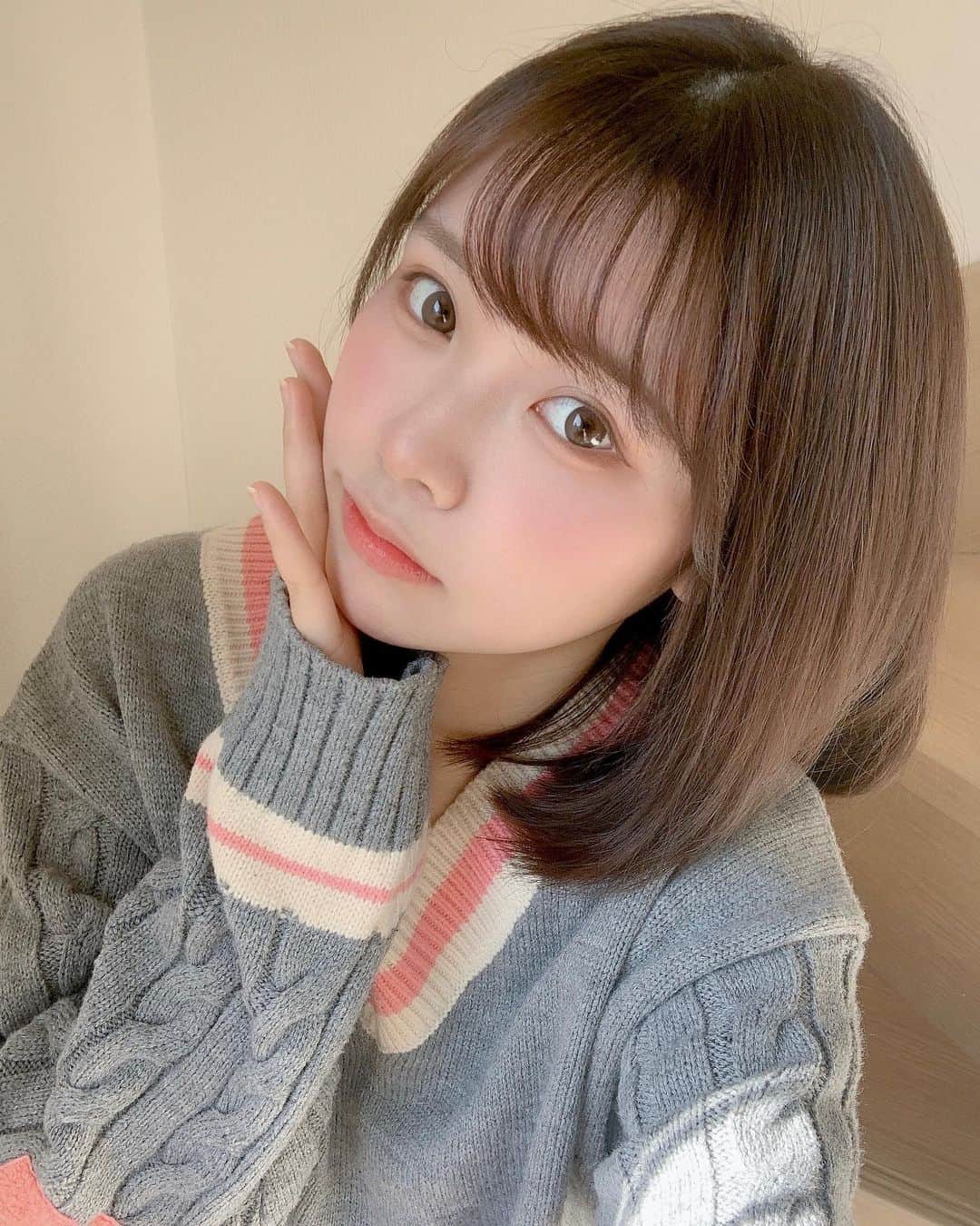Liyuu（リーユウ）さんのインスタグラム写真 - (Liyuu（リーユウ）Instagram)「遅くなったの…報告！ 髪ちょっと切って黒ぽく染めましたよ☺️☺️☺️ 見辛いかも！ @yamatoyu さんありがとうございました😊」2月5日 21時34分 - koi_liyuu