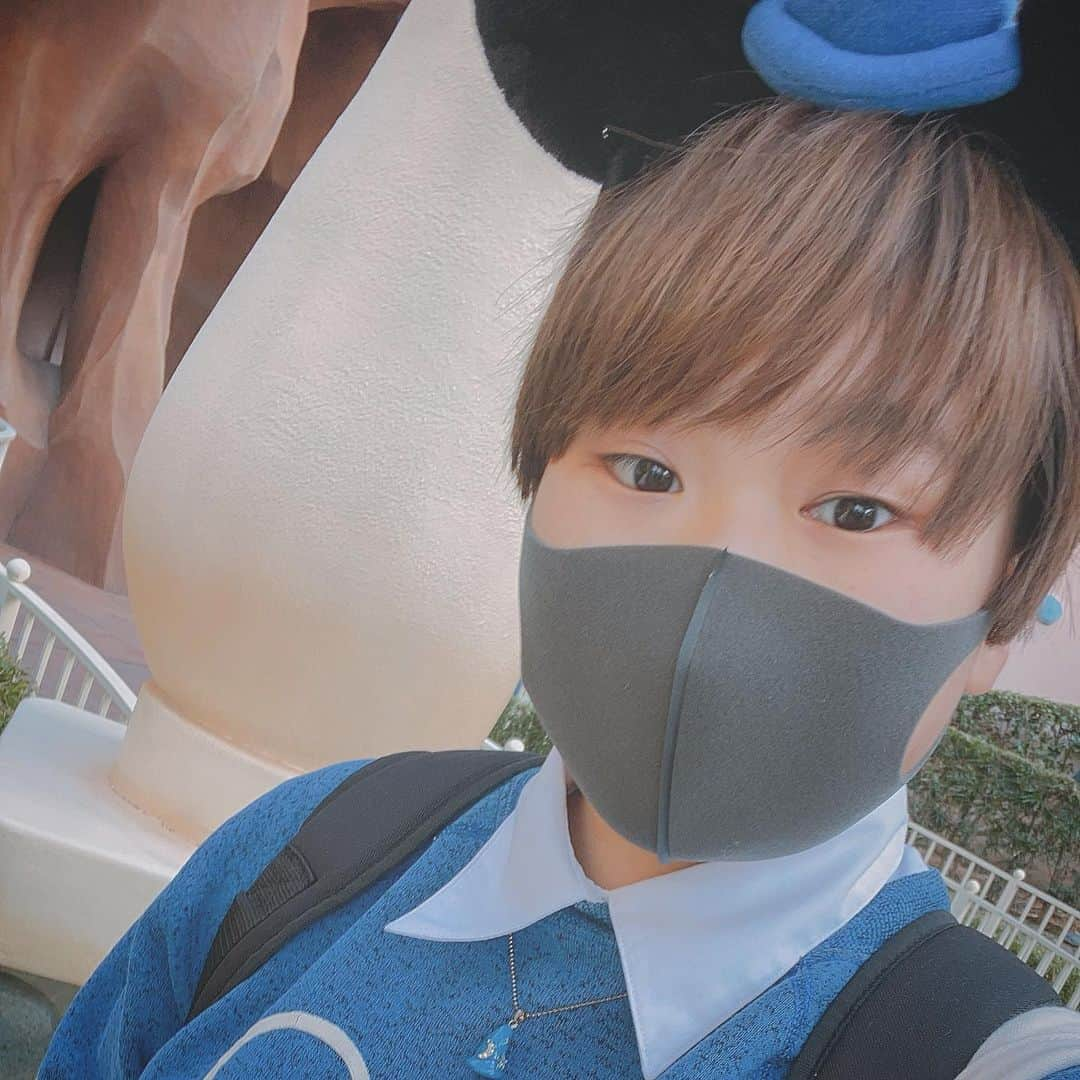 みっきーのインスタグラム：「#disney #disneyland #disneycode #mickeymouse #tokyodisneyland #tokyodisneyresort #ディズニー #ディズニーリゾート #ディズニーランド #東京ディズニーリゾート #東京ディズニーランド #ミッキーマウス #古着コーデ #キレイめカジュアル #魔法使いの弟子」