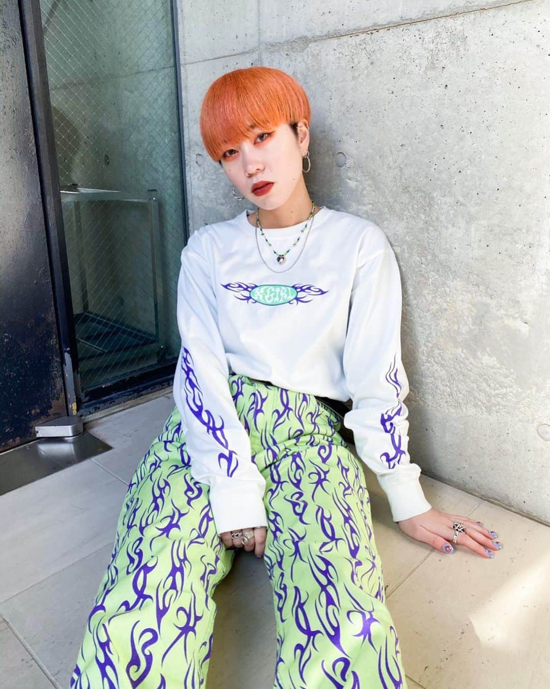 XGIRL_ootdのインスタグラム：「#xgirl_ootd @bubumin325 158cm X-girl NAGOYA STAFF ・ ---------------------------- ・ ▪️TRIBAL LOGO L/S TEE ¥6,000+tax(SIZE L) ▪️5 POCKET TAPERED PANTS ¥12,000+tax(SIZE M) ・ ---------------------------- #xgirl #xgirljp #xgirlus」