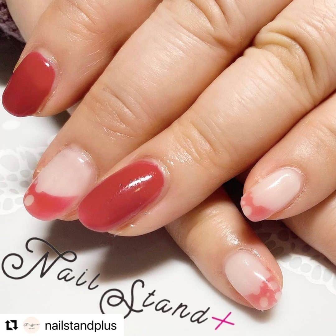 ネイルスタンド　ツメコさんのインスタグラム写真 - (ネイルスタンド　ツメコInstagram)「#Repost @nailstandplus with @make_repost ・・・ こんばんは🌕 本日もご来店誠にありがとうございます🙌♡ . 明日のご予約、まだ空きがございます お早めにネットからご予約ください☺︎！ . 冬ネイルもそろそろ終盤 3月からに入ると春ネイルにチェンジ される方も多くなります💅 まだ冬ネイルでやりたいネイルがある方は是非2月中🥰🤍 . . #NailStand＋ #nail #ネイルスタンドプラス #彦根 #ネイルサロン彦根 #彦根ネイルサロン #彦根市 #彦根観光地 #プリンターネイル #デザインネイル #ツメコ #tsumeco #nails #冬ネイル #ジェルネイル #ネイルサロン滋賀 #時短ネイル #大人可愛い #スピーディーネイル #米原ネイルサロン #長浜ネイルサロン  #💅 #ツメコネイル #多賀ネイルサロン #ネイルサロン多賀 #子供同伴ok」2月5日 21時49分 - tsume.co