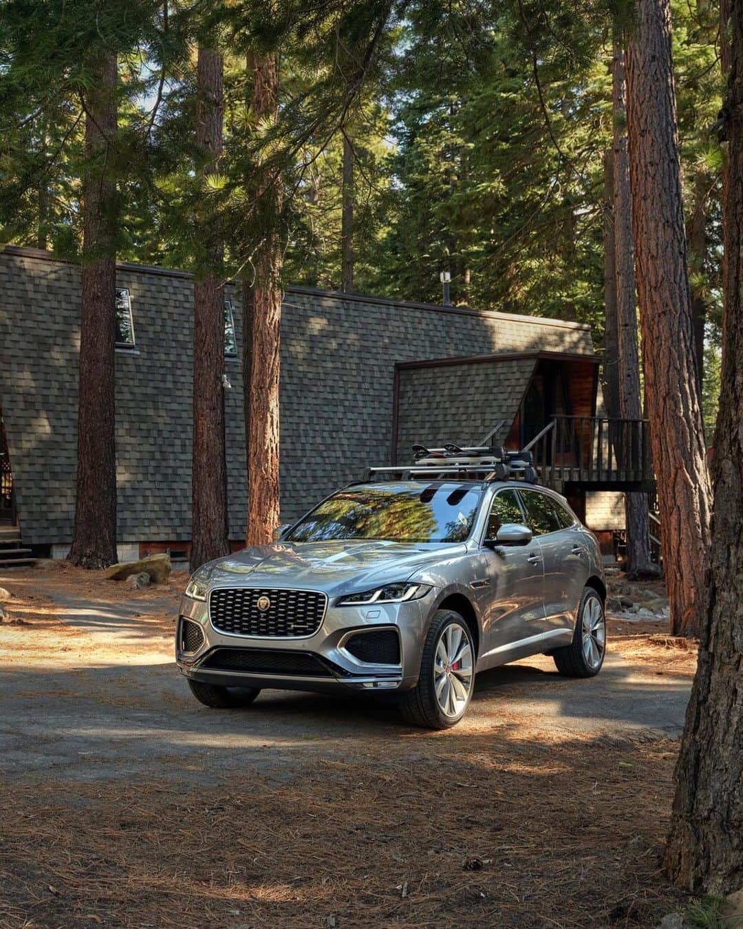 Jaguarのインスタグラム：「Make every journey feel extraordinary.  #Jaguar #FPACE #Premium #Luxury #Performance #SUV #EV #PHEV #MHEV #Hybrid #AWD #ElectricCars #Technology #CarsofInstagram」