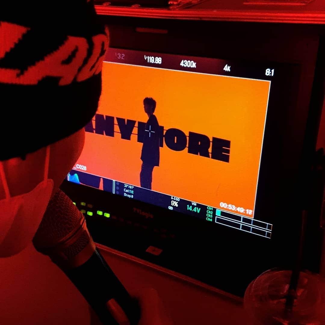 チョンギゴさんのインスタグラム写真 - (チョンギゴInstagram)「. 찬현 (Chan) - ANYMORE feat. BIGONE (prod. GXXD) 뮤직비디오가 공개되었습니다! SEL의 아트디렉터 콜리오 감독님을 비롯해 고생해주신 모든 분들께 감사드립니다. 뮤직비디오 마지막에 다음 싱글 커밍순 꼭 체크!  Written by 찬현, BIGONE Composed by 찬현, BIGONE, PAPER BRICK Arranged by GXXD, PAPER BRICK Guitar 정석훈   Executive Producer SEL Art Directed by Korlio Produced by 찬현, GXXD Recorded by Eguchi Osamu at Time Sound Mixed by GXXD  Mastered by 권남우 at 821 Sound Mastering  🎧  Spotify : https://spoti.fi/3avctpK 🎧  iTunes & Apple Music : https://apple.co/3cVgCX1 🎧  Melon : http://kko.to/03ImD6XYB 🎧  Genie : http://genie.co.kr/NRO200 🎧  FLO : https://bit.ly/3ri6V8K 🎧  Bugs : https://bit.ly/3tu1c1K 🎧  VIBE: https://bit.ly/3jiflKu  ▶ 찬현 (Chan) Instagram : instagram.com/chanofficial1234 ▶ 찬현 (Chan) Soundcloud : soundcloud.com/chanofficial  ▶ SEL Twitter : twitter.com/RecordsSel ▶ SEL Instagram : instagram.com/sel.records  SEL Presents.  #찬현 #Chan #Anymore #SEL」2月5日 21時43分 - junggigo