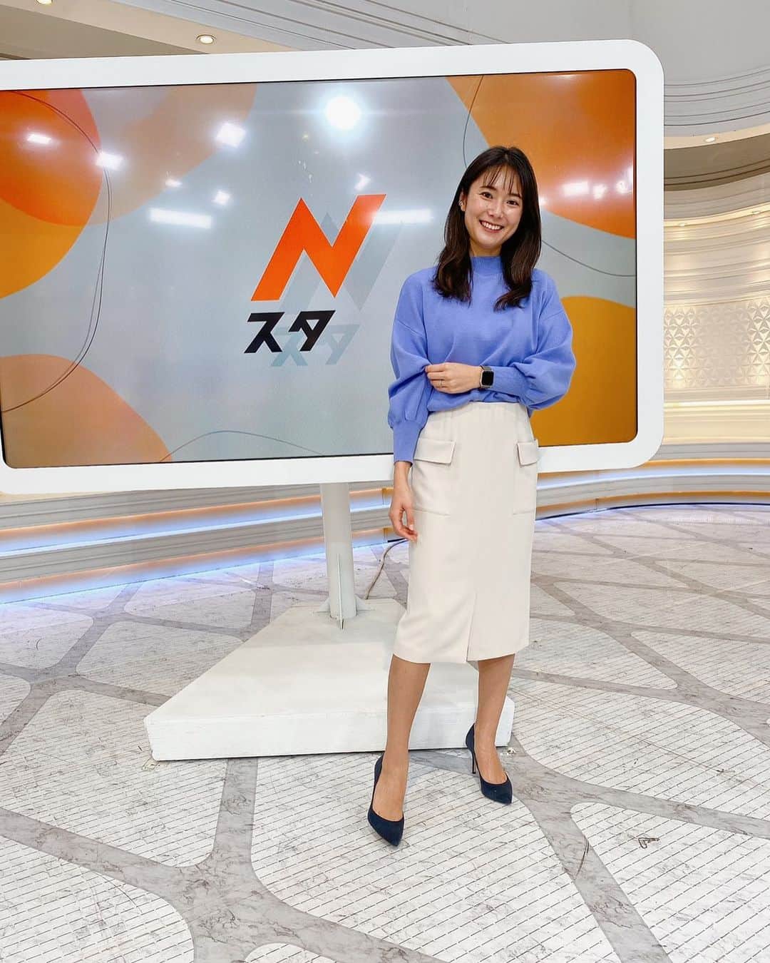 のインスタグラム：「【イチオシファッション】   1週間お疲れさまでした！！ 今週の小林由未子アナのイチオシファッションこちら！ 2月1日(月)に放送された衣装です👒💕   《スタイリストさんからのイチオシポイント☝️》 Visの綺麗色のニットにノーリーズのタイトスカートを合わせました🙋‍♀️ 色物に白を合わせることでクールなコーディネートになっています！   ぜひ来週の衣装にもご注目下さい☺👗   #TBS #Nスタ #井上貴博 #ホラン千秋 #小林由未子 #イチオシファッション #ファッション #コーディネート」