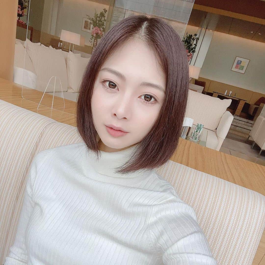 和田安佳莉のインスタグラム：「3秒後にナポリタンこぼしました 泣いた . #いつまでたってもすぐこぼす #オーディション前だったのに #大惨事 #白い服は使い捨て #ぴえんな毎日」