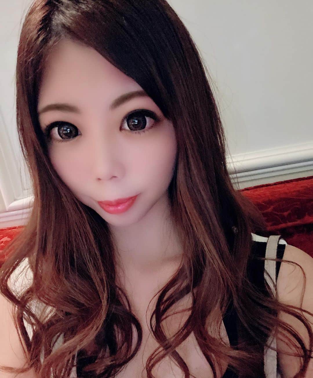 安藤ユキのインスタグラム：「リールってやつを投稿しなきゃなんだが 何したらよいかねえ😴✨✨ やり方教えてもらうことから始まる😂笑  #バルセロナグループ #キャバ嬢 #キャバクラ #北海道 #札幌 #すすきの #美女 #美人 #美容 #可愛い #ニュークラブ #ホステス #ススキノ #ラウンジ #ガールズバー #飲み屋 #水商売 #呑み #キャバ #かわいい女の子 #さっぽろ #ニュークラ嬢 #ポケパラ #ナイツ #ニュークラ #ニュークラ嬢 #すすきのグルメ #札幌観光 #likefoflike #follow4follow」
