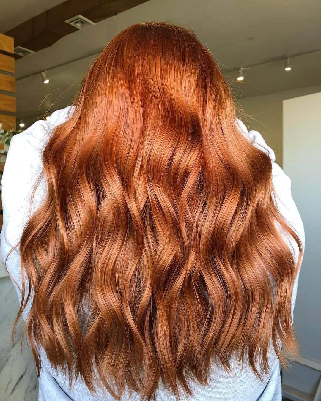 ghd hairさんのインスタグラム写真 - (ghd hairInstagram)「Blessing your feed with these mesmerizing auburn waves 😍 Tresses by @hairlovebyjustine ✨  #ghd #ghdhairpro #hairgoals #auburnhair #redhair #hairenvy #auburnwaves」2月6日 4時08分 - ghdhair