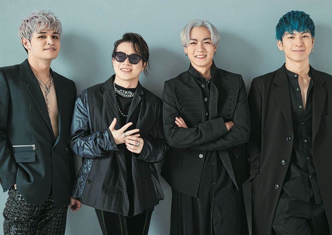 steady.のインスタグラム：「本日発売のsteady.3月号では、THE RAMPAGE from EXILE TRIBEさんを特集しています❤️❤️❤️ 16人全員登場しているので、週末にぜひチェックを😉✨ こちらは、川村壱馬さん、与那嶺瑠唯さん、山本彰吾さん、長谷川慎さん💕 　 #steady #雑誌ステディ #therampage  #therampagefromexiletribe #陣 #LIKIYA #川村壱馬 #吉野北人 #RIKU #藤原樹 #龍 #後藤拓磨 #鈴木昂秀 #浦川翔平 #神谷健太 #山本彰吾 #武知海青 #岩谷翔吾 #長谷川慎 #与那嶺瑠唯」