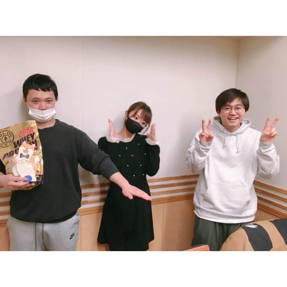 井口裕香さんのインスタグラム写真 - (井口裕香Instagram)「💌 2021年2月5日(金) 【RADIO UNOZERO】 今週のウノゼロトークは！  「読めばいっぱい届くはず！ ウノゼーロ、メール祭り〜！！」  久しぶりの、ノーゲスト！ いや！ちがう！ リスナーの皆さんが本日のゲストだあああ！！！✨  ということで ふつおた祭り！生電話祭り！でした〜  熟練リスナーさん ホテイソンファンの女の子ちゃん そしてやっぱりこの人、たけるくんのお父さん！  と、盛りだくさんの１時間でした😂  ショーゴくんの新ギャグも生まれましたね！ 記念すべき回でした✨ あー、笑った😂 あー、楽しかったー！！！😂 （ギャグは２枚目のお写真をご覧ください💁🏽‍♀️） （番組公式Twitterにはホテイソンの動画もあがってます💁🏻‍♂️💁🏻‍♂️）  皆さま、たくさんのお便りありがとうございました！ そしてお電話に出て下さったリスナーさん、夜分遅くに騒がしいお電話すみませんでした。 本当にありがとうございました〜♡ . . . さぁて💁🏻‍♀️ 来週のテーマは！ 「まだ！未定！！」 決まり次第、番組公式Twitterにてお知らせいたします。おたのしみに〜！ メールは uno@joqr.net まで ✩°｡  来週もフリートークでもいいくらいだ！🥺♡  #UnoZero #joqr #文化放送 #東京ホテイソン #東京ホテイソンたける くん #たけやん  #東京ホテイソンショーゴ くん #しばたくん #しょー君 #グレープカンパニー #radio #radiko  #periscope #ペリスコープ #ふつおた #フリートーク #生電話  #イージー #なんでぇ #どっこいどっこい」2月5日 23時24分 - ooo31_iguchiyuka_31ooo