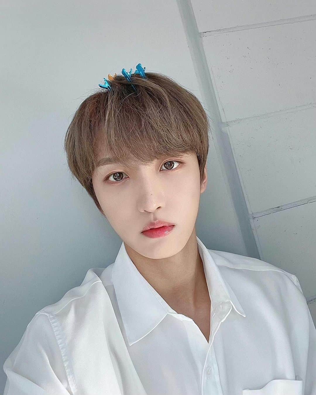 UP10TIONのインスタグラム：「#1일_1셀카 #셀카착즙  #업텐션 #선율 #UP10TION #SUNYOUL」
