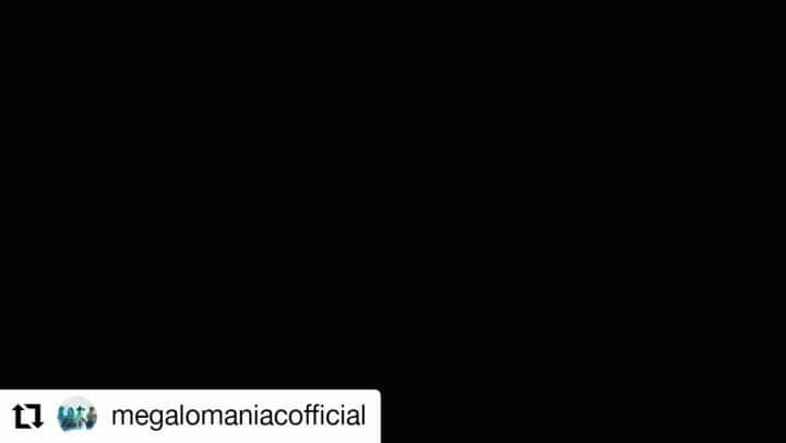 松尾雄一のインスタグラム：「ずっと歌いたかった曲！やっと歌えた！ #Repost @megalomaniacofficial • • • • • • YUICHが影響を受けたバンドSILVERCHAIRの曲をアコースティックカヴァー！#silverchair#acrossthenight」